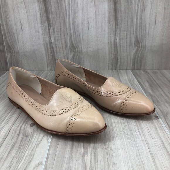 Liz Claiborne Flats Womens 8.5M Cream Leather Slip On Loafer Shoes - Picture 1 of 11
